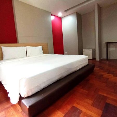 בנגקוק Go Inn Silom Bts Surasak X โกอินน์ สีลม บีทีเอส สถานีสุรศักดิ์ מראה חיצוני תמונה