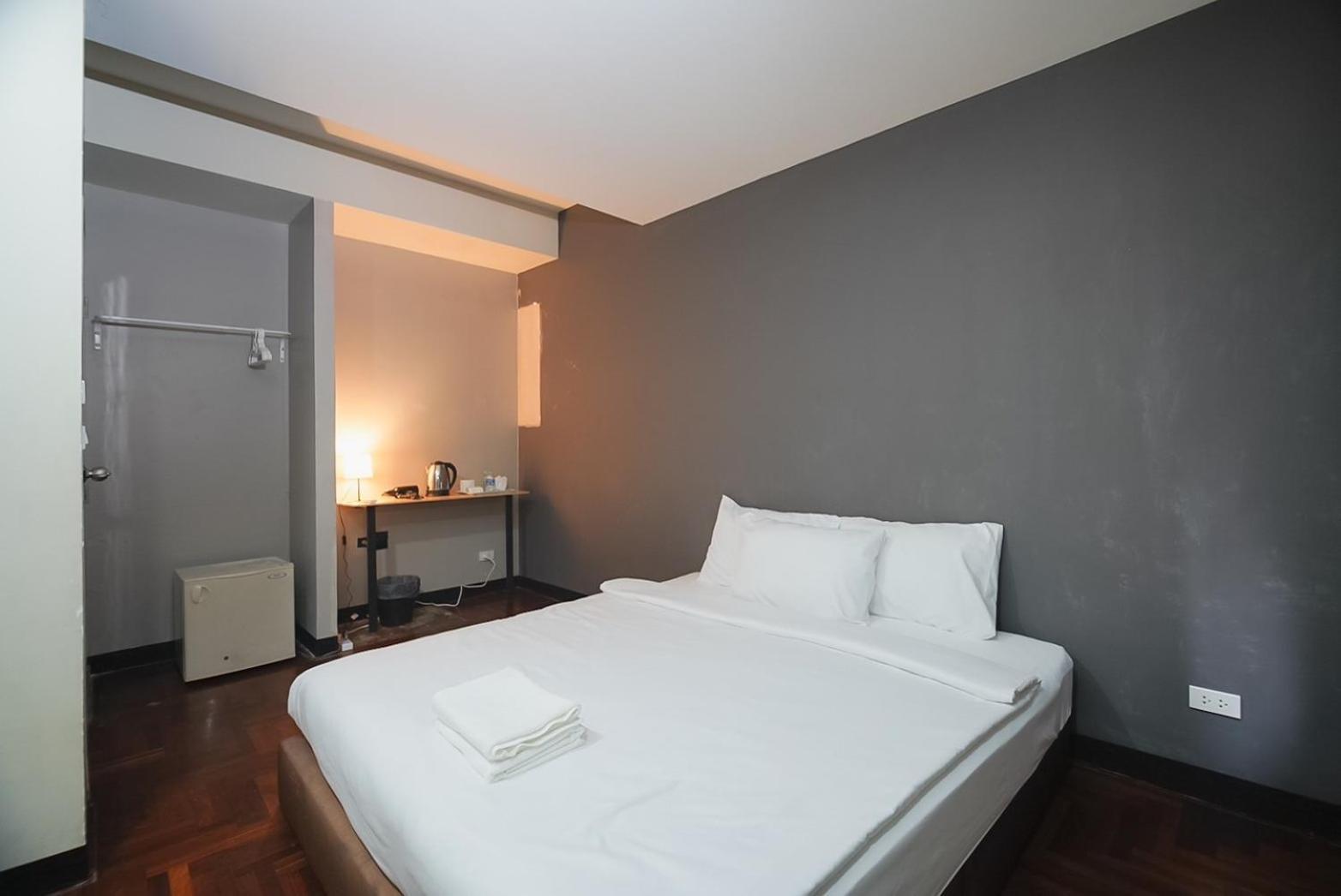 בנגקוק Go Inn Silom Bts Surasak X โกอินน์ สีลม บีทีเอส สถานีสุรศักดิ์ מראה חיצוני תמונה