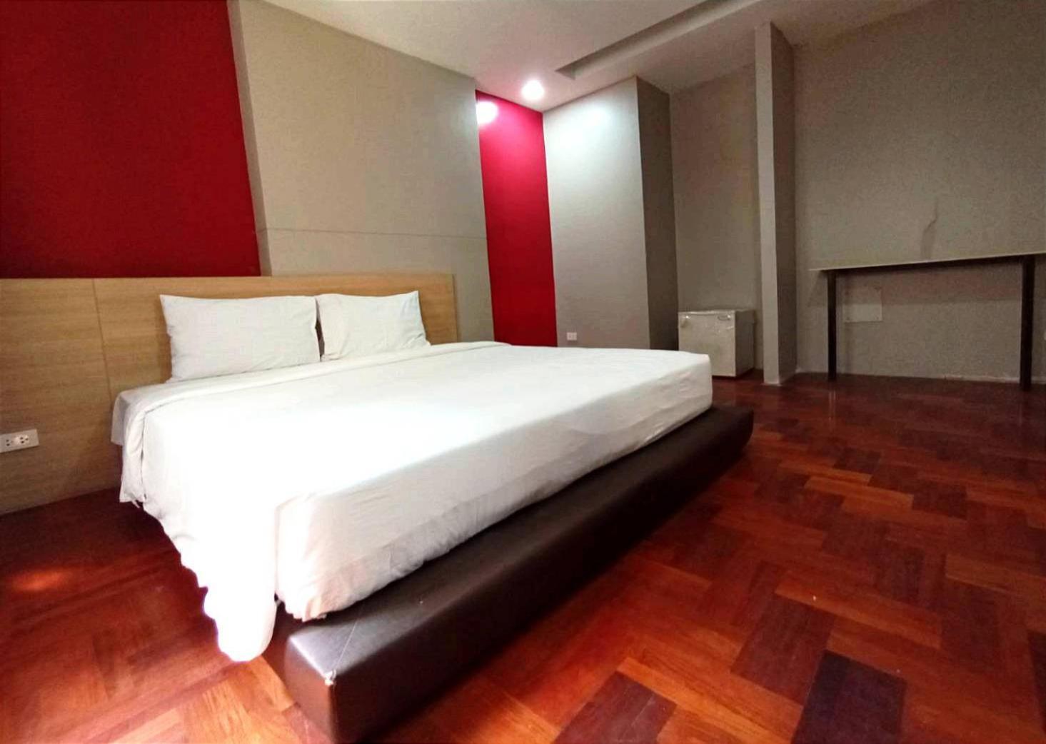 בנגקוק Go Inn Silom Bts Surasak X โกอินน์ สีลม บีทีเอส สถานีสุรศักดิ์ מראה חיצוני תמונה