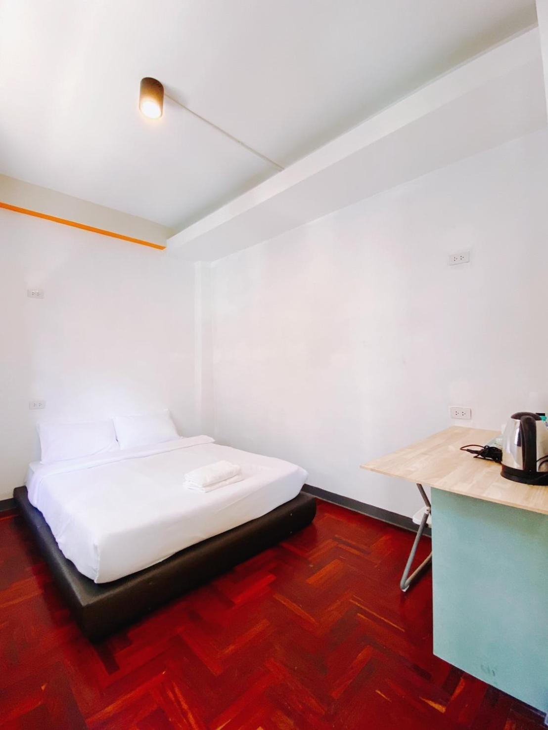 בנגקוק Go Inn Silom Bts Surasak X โกอินน์ สีลม บีทีเอส สถานีสุรศักดิ์ מראה חיצוני תמונה