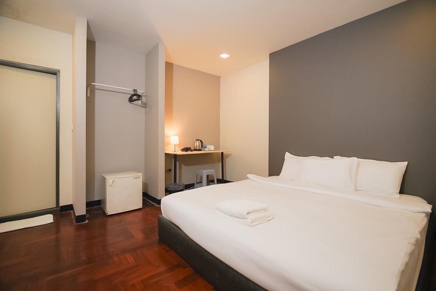 בנגקוק Go Inn Silom Bts Surasak X โกอินน์ สีลม บีทีเอส สถานีสุรศักดิ์ מראה חיצוני תמונה